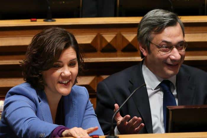 Cristas defende que parlamento não tem mandato para legislar sobre a eutanásia