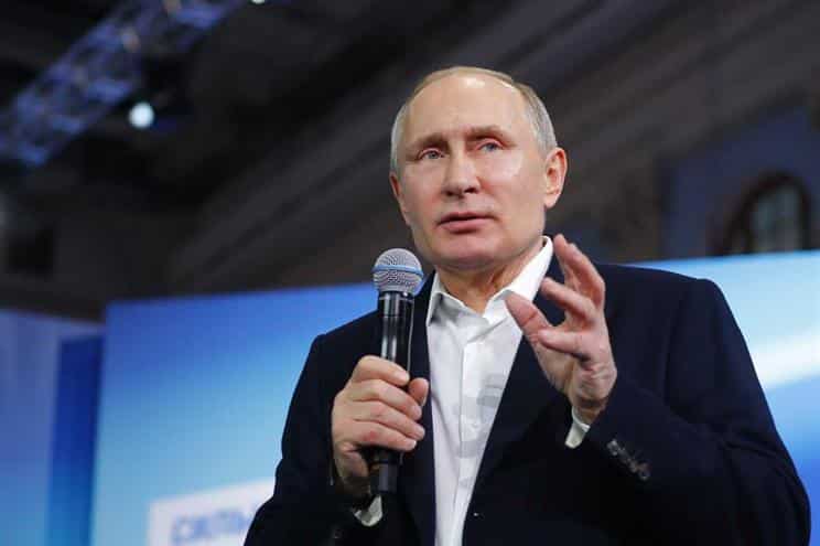 Putin reeleito presidente com 76,67% dos votos