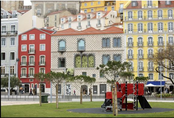 O novo Campo das Cebolas convida ao passeio. "Já beneficiámos com a bela vista"