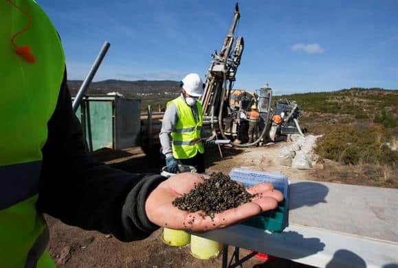 Preço alto do lítio pode tornar Portugal uma potência dos carros elétricos