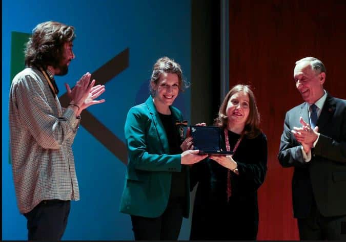 Marcelo condecora Luísa e Salvador Sobral pelo "êxito singular"