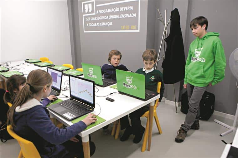 Programar desde pequenino. Trocar os bits e o Java por miúdos