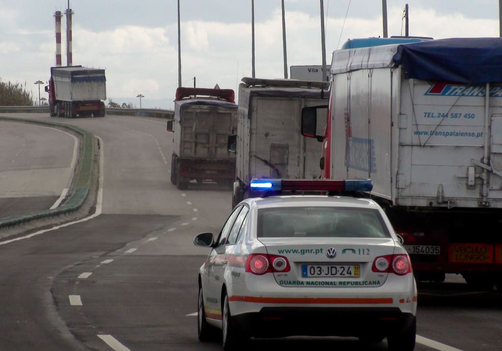 Camionistas parados para reivindicar alterações no setor