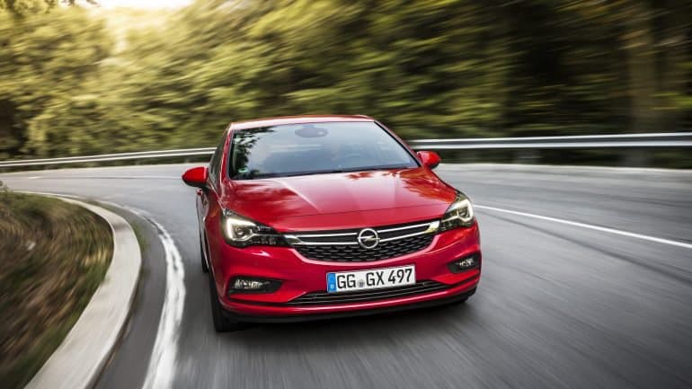 Opel Astra foi apanhado a 696 km/h (isso mesmo!)