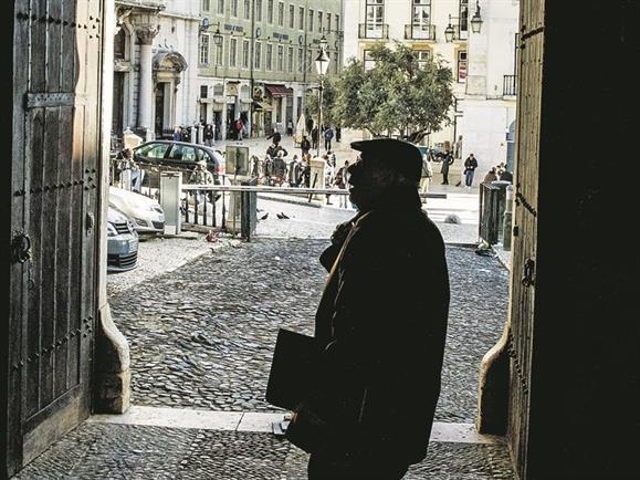 Lei das rendas. Proposta do PS suspende despejos já em curso