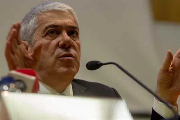 Sócrates sai do PS e acusa a direção do partido de fazer uma "injustiça" contra ele