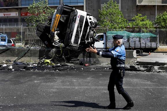 Trânsito na Segunda Circular reaberto cinco horas e meia depois