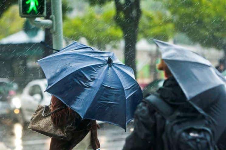 Chuva e temperaturas baixas "para a época" nesta segunda-feira