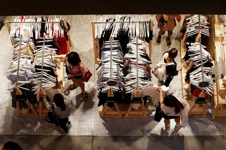 Abusos físicos e sexuais nas fábricas da Gap e H&M, denuncia associação