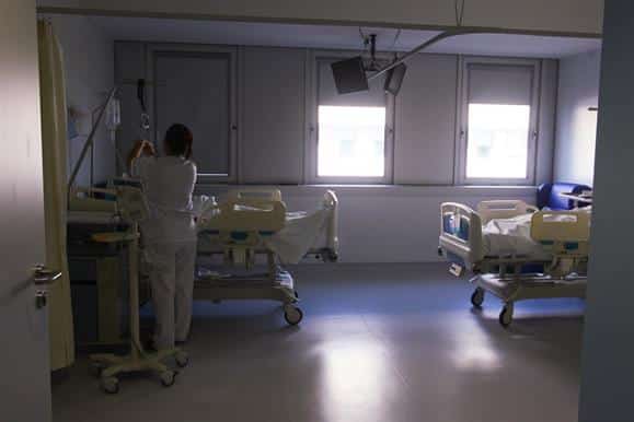 Hospitais têm um mês para dizerem de que dinheiro e pessoal precisam