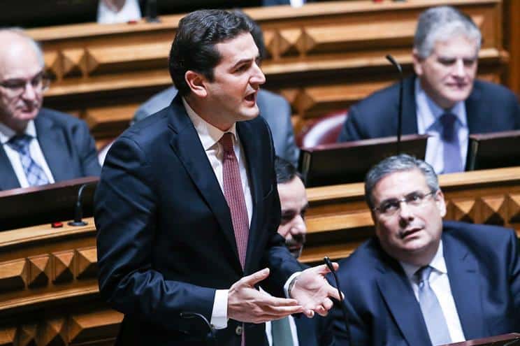 Hugo Soares, Montenegro e Campos Ferreira arguidos nas viagens do Euro