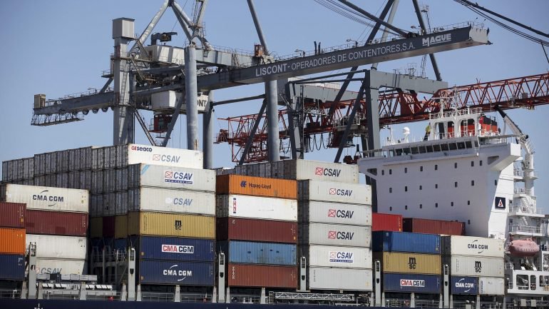 Operadores do Porto de Lisboa cancelam acordo com Sindicato dos Estivadores