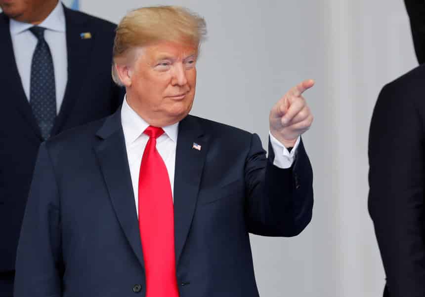 Trump volta a acusar a Alemanha de pagar milhões à Rússia