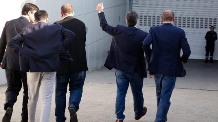 Em direto/ Nova crise no Sporting: Bruno de Carvalho reclama presidência, Comissão de Gestão garante que nada mudou