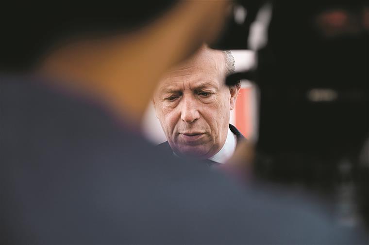 Santana. Novo partido ou aliança de forças com a Democracia 21?