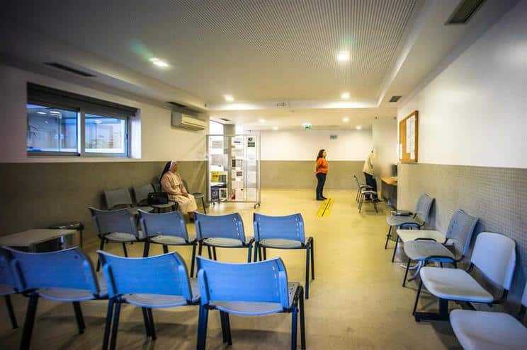 Greve dos enfermeiros com adesão entre os 83% e os 96%