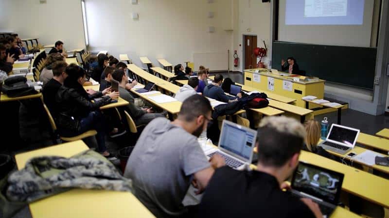 Universidades pagam para ter os melhores alunos? Em Portugal já se faz