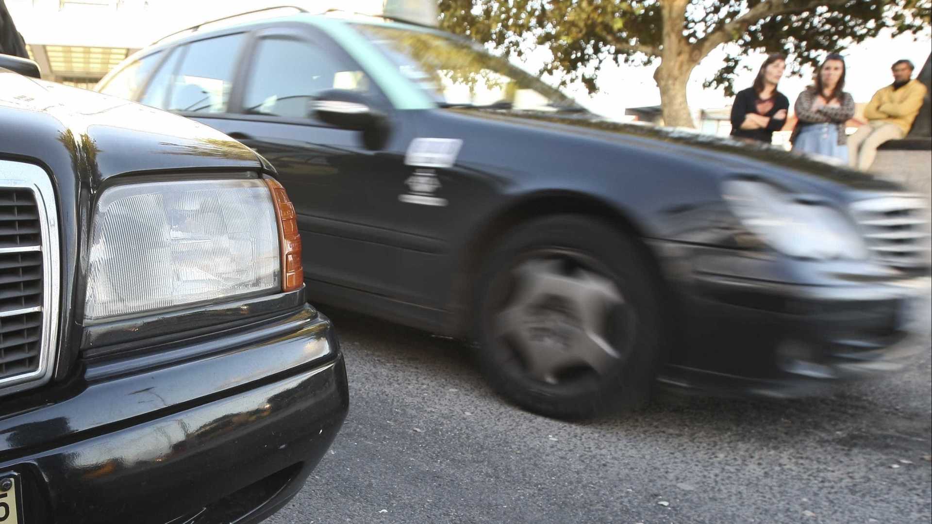 Câmara de Lisboa rejeita moção do PCP que instava revogação de "lei Uber"