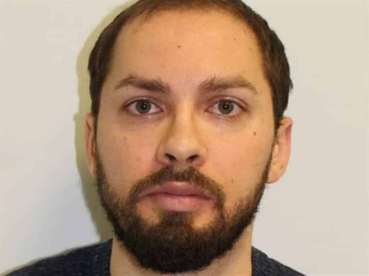 Português fingia ser mulher no Tinder para ter sexo com homens