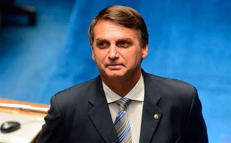 Sondagem dá vitória a Bolsonaro com 58% dos votos
