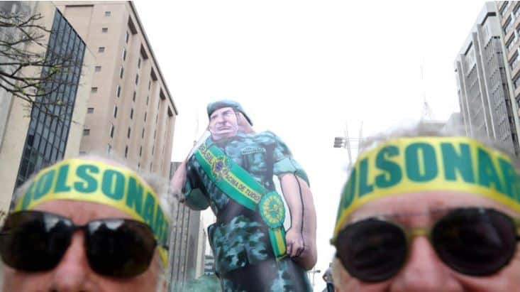 Bolsonaro chega aos 32% e Haddad também sobe para 23%