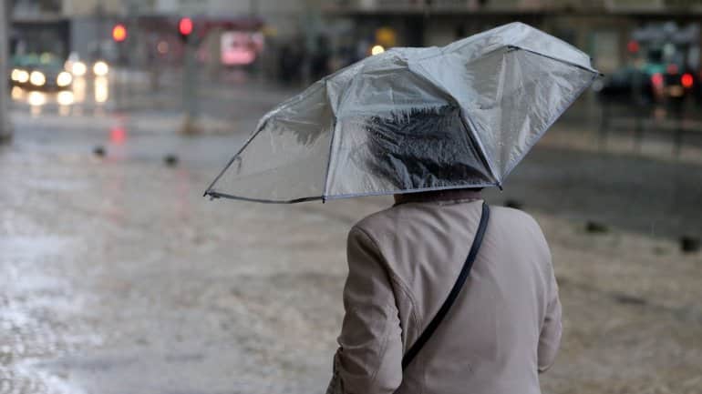 Proteção Civil alerta para possibilidade de cheias devido a chuva forte