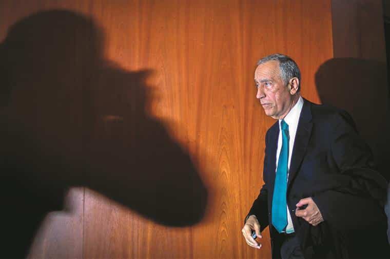 Livro escolar escreve mal o nome do Presidente