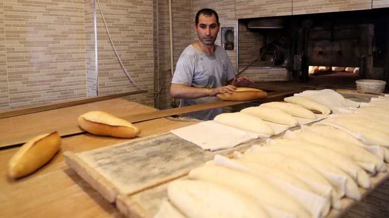Pão pode aumentar em 2019 em função de subida do salário mínimo e da matéria-prima