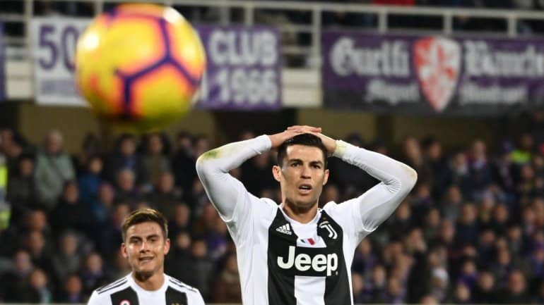 Ronaldo procura sexta Bola de Ouro em ano em que não é favorito