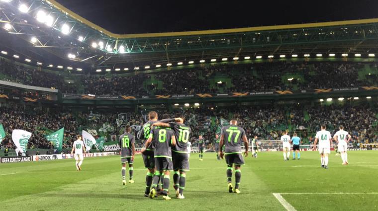 Liga Europa. Imparável, Sporting de Keizer despede-se da fase de grupos com vitória gorda
