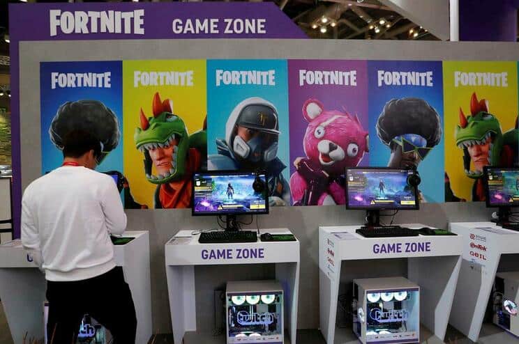 Hackers adolescentes ganham milhares de euros com o Fortnite