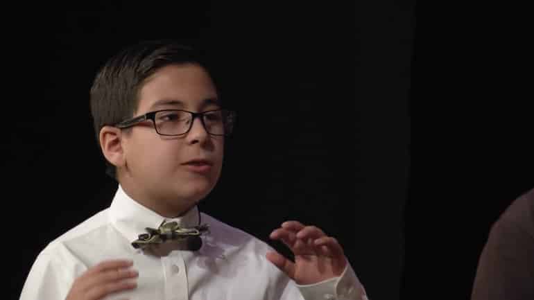 Rapaz de 11 anos entrou na universidade para provar que Deus existe