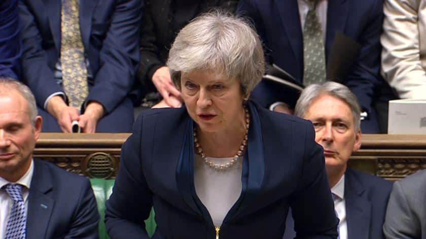 Parlamento britânico vota “plano B” para o Brexit