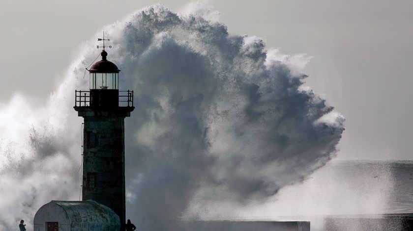Depressão traz rajadas até 110 km/hora na sexta-feira