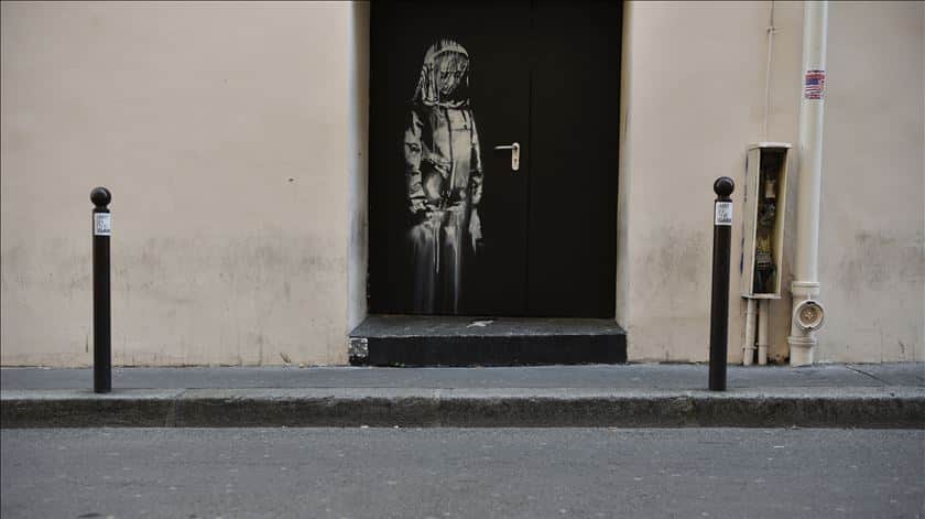 Obra atribuída a Banksy roubada da sala parisiense Bataclan