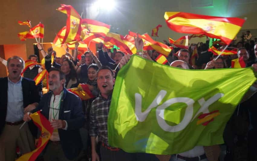 Direita espanhola vai governar Andaluzia com apoio da extrema-direita