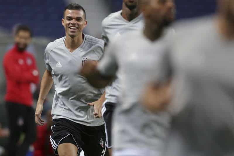 Oficial: Pepe está de regresso ao FC Porto