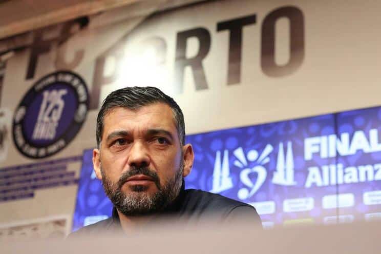 Sérgio Conceição preparado para a "batalha" com o Benfica