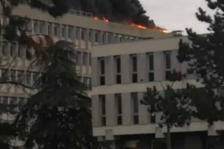 Explosão de gás faz vários feridos na Universidade de Lyon