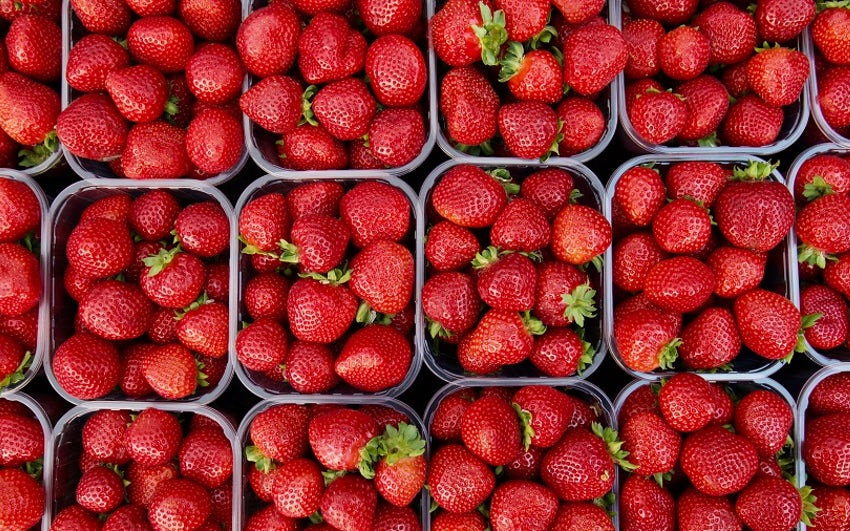 Há quem pague três milhões de euros por uma taça de morangos