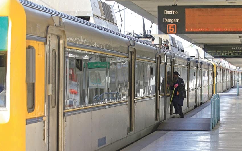 Circulação de comboios afetada na linha de Cascais