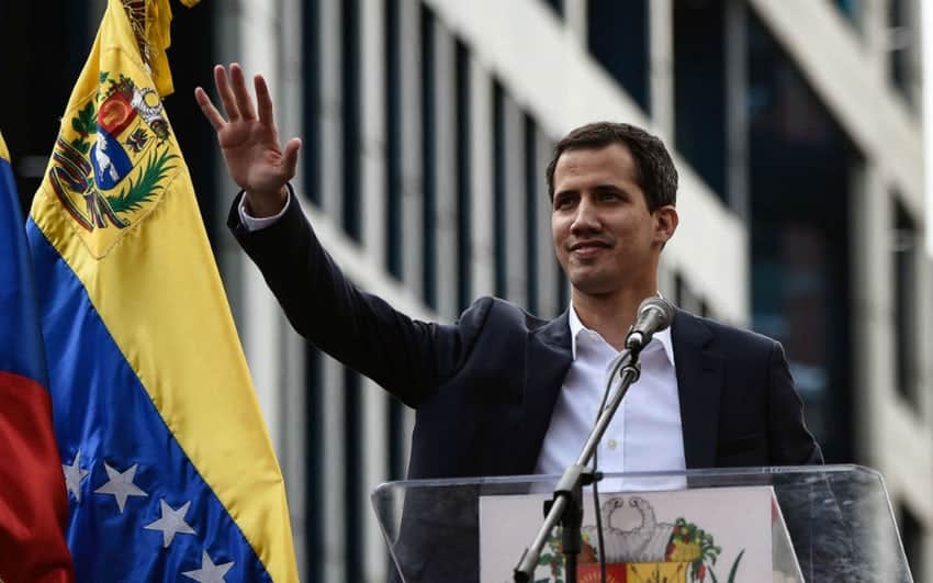 Guaidó convocou para hoje “maior marcha da história da Venezuela”