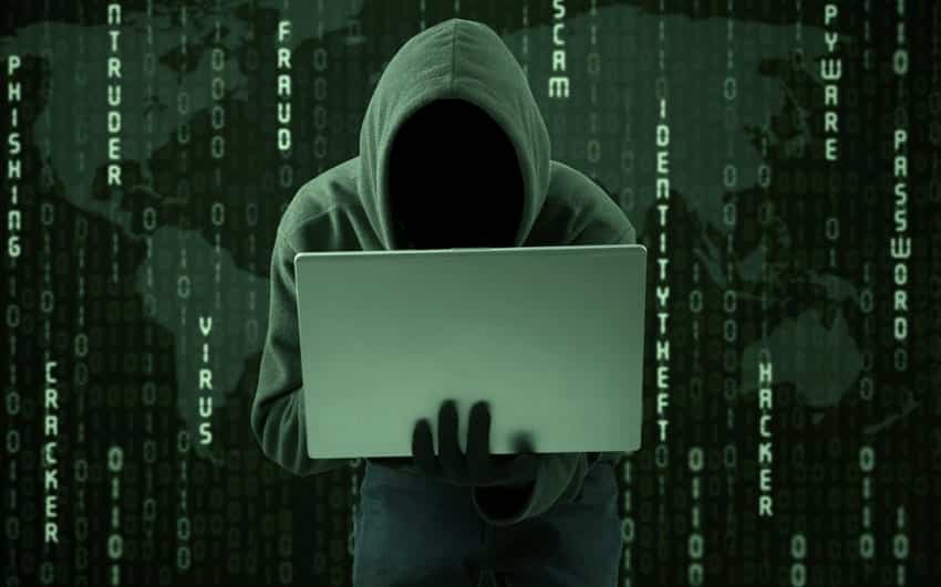 Hacker Rui Pinto suspeito de desviar 264 mil euros de banco nas ilhas Caimão