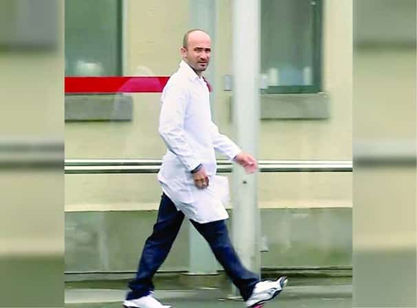 Médico violador continua a exercer