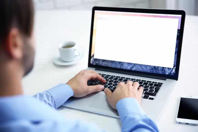 Detido programador com mais de 25 mil ficheiros de pornografia infantil