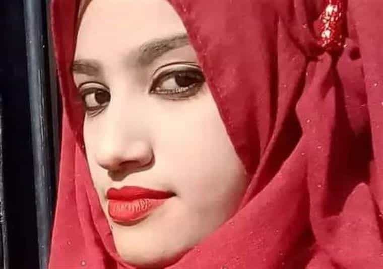 Jovem de 19 anos queimada viva depois de denunciar assédio sexual na escola