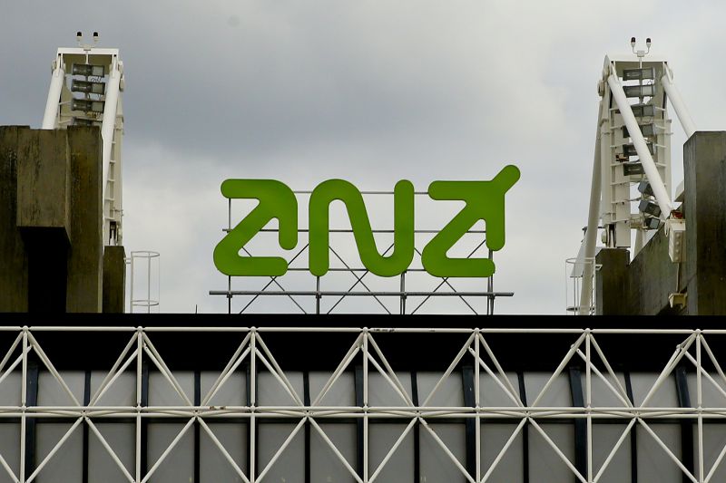 ANA admite "disrupções de serviço" devido à falta de combustível. No aeroporto de Faro já foram atingidas as reservas de emergência, em Lisboa terminam ao 12h00