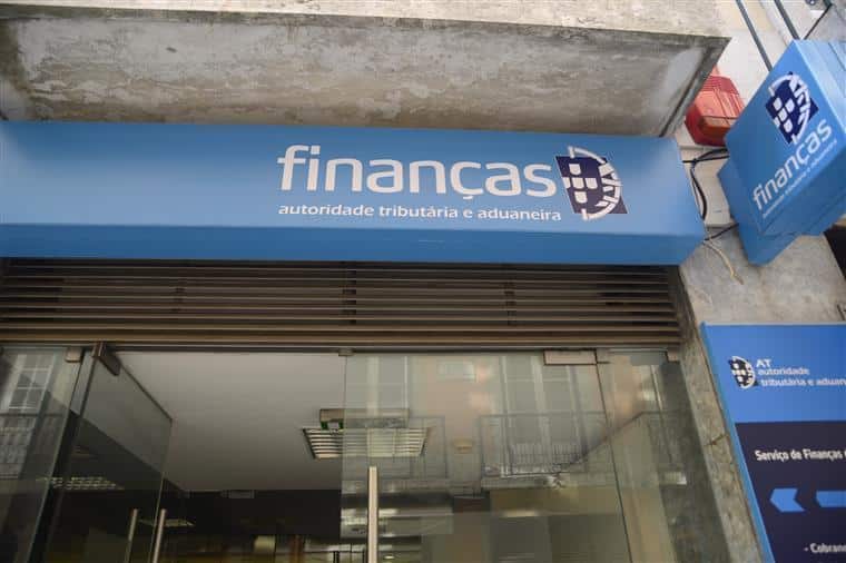 PJ faz buscas nas Finanças