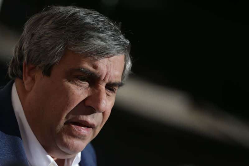 Médicos ameaçam com greve nacional em junho