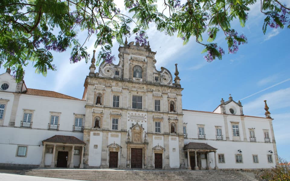 Igreja quer transformar antigos seminários em residências universitárias